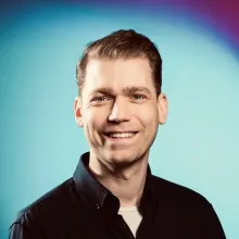 Martijn Russchen Headshot